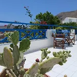 Flora Santorini * Perissa (Santorini)