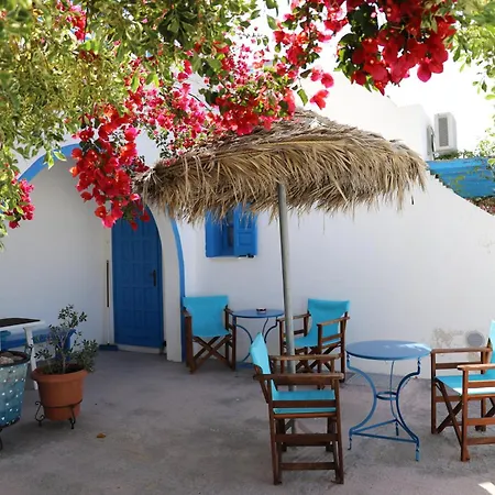 Santorini Seaside Retreat - Flora's Summer Escape * Perissa (Santorini)