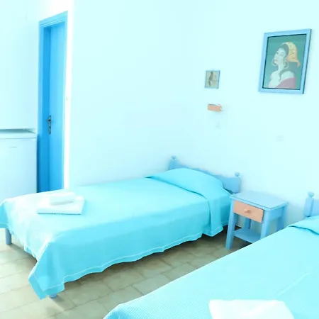 Santorini Seaside Retreat - Flora's Summer Escape