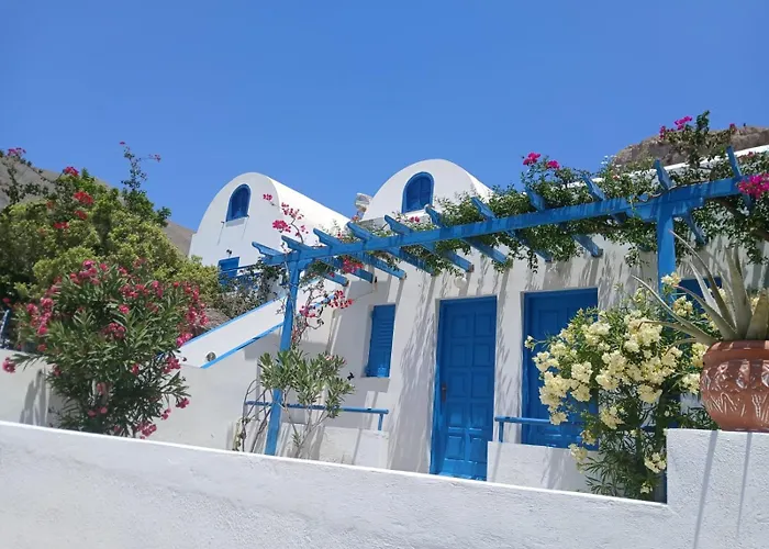 Flora Santorini Holiday home